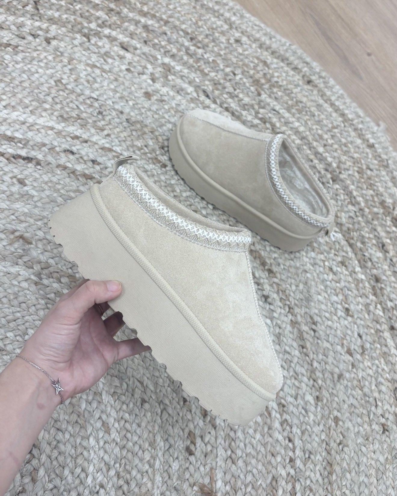 Mules tendance mode beige