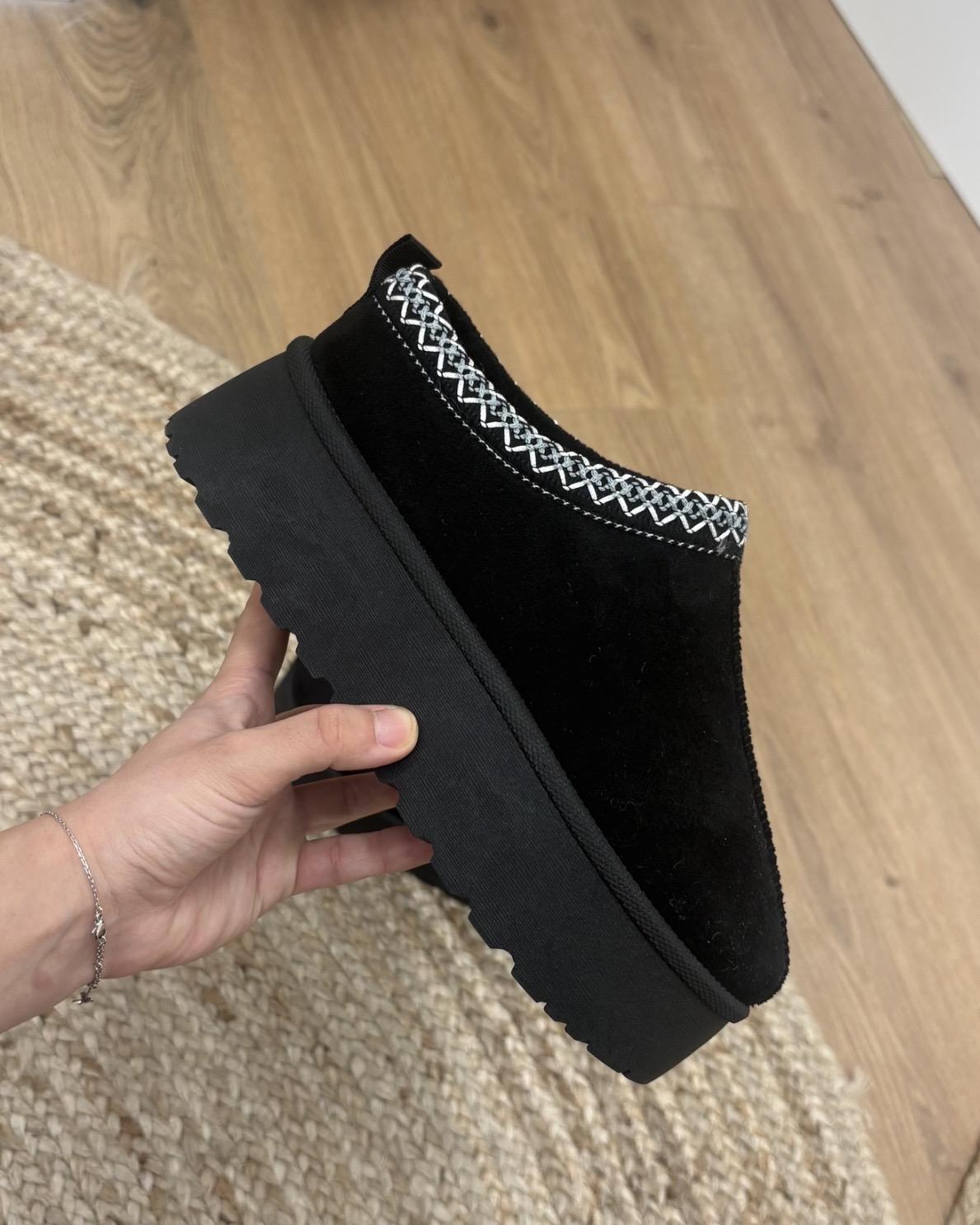 Mules noires tendance