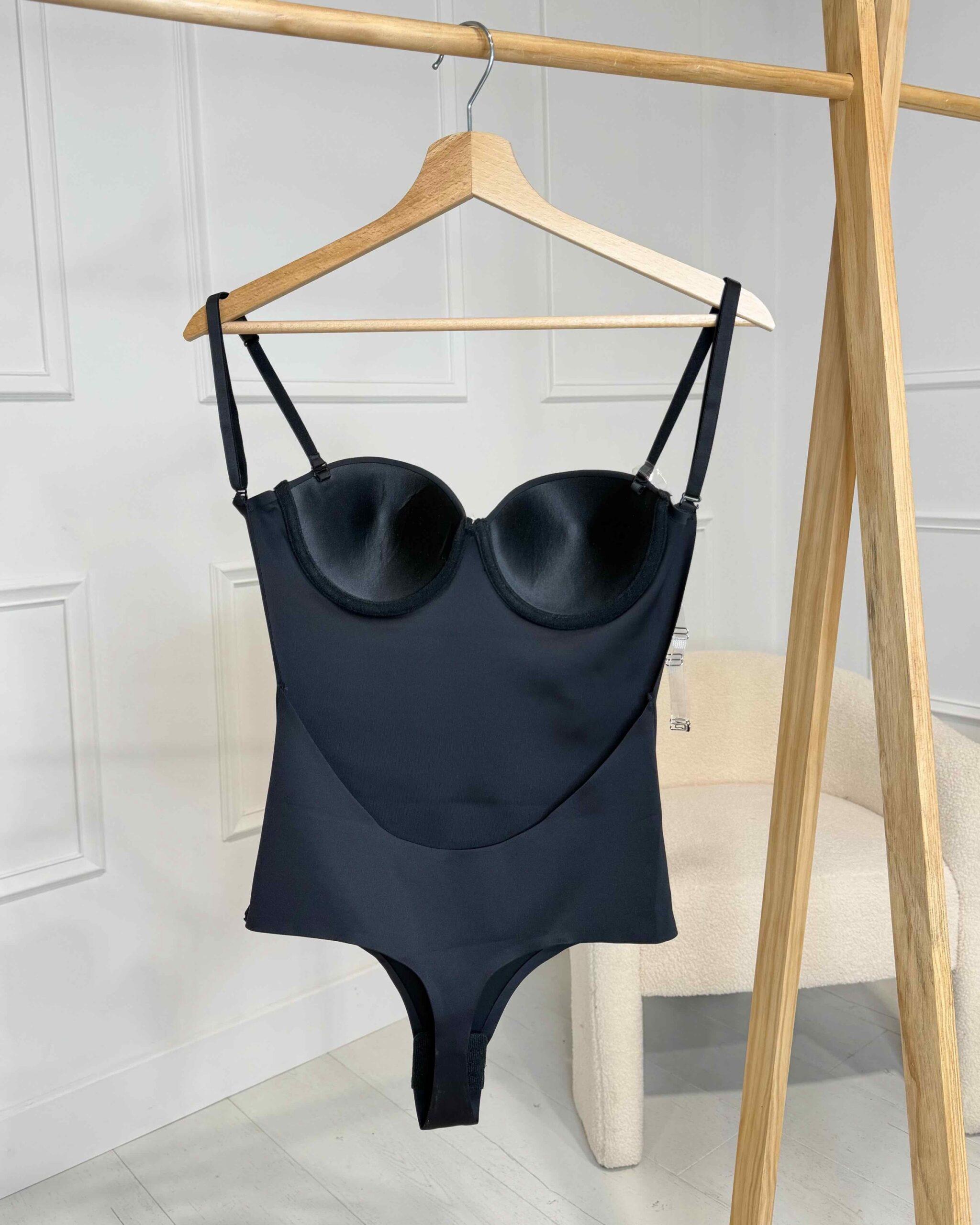 Body tendance noir sous vêtement femme