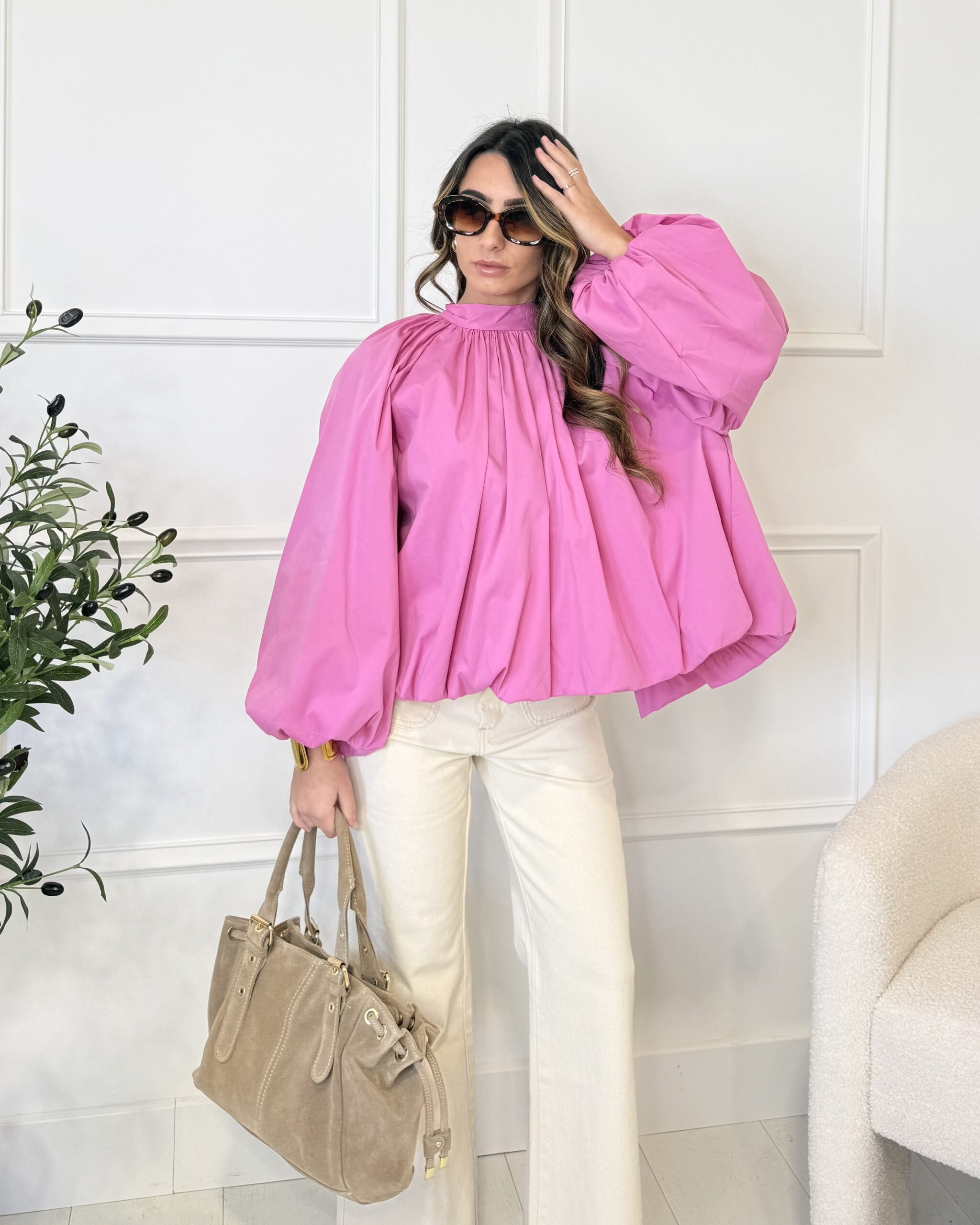 Blouse à manches bouffantes dos-nu noeud