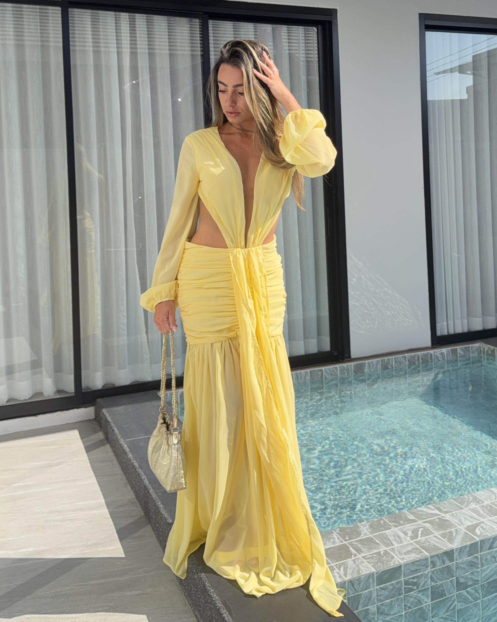 Robe longue jaune tendance