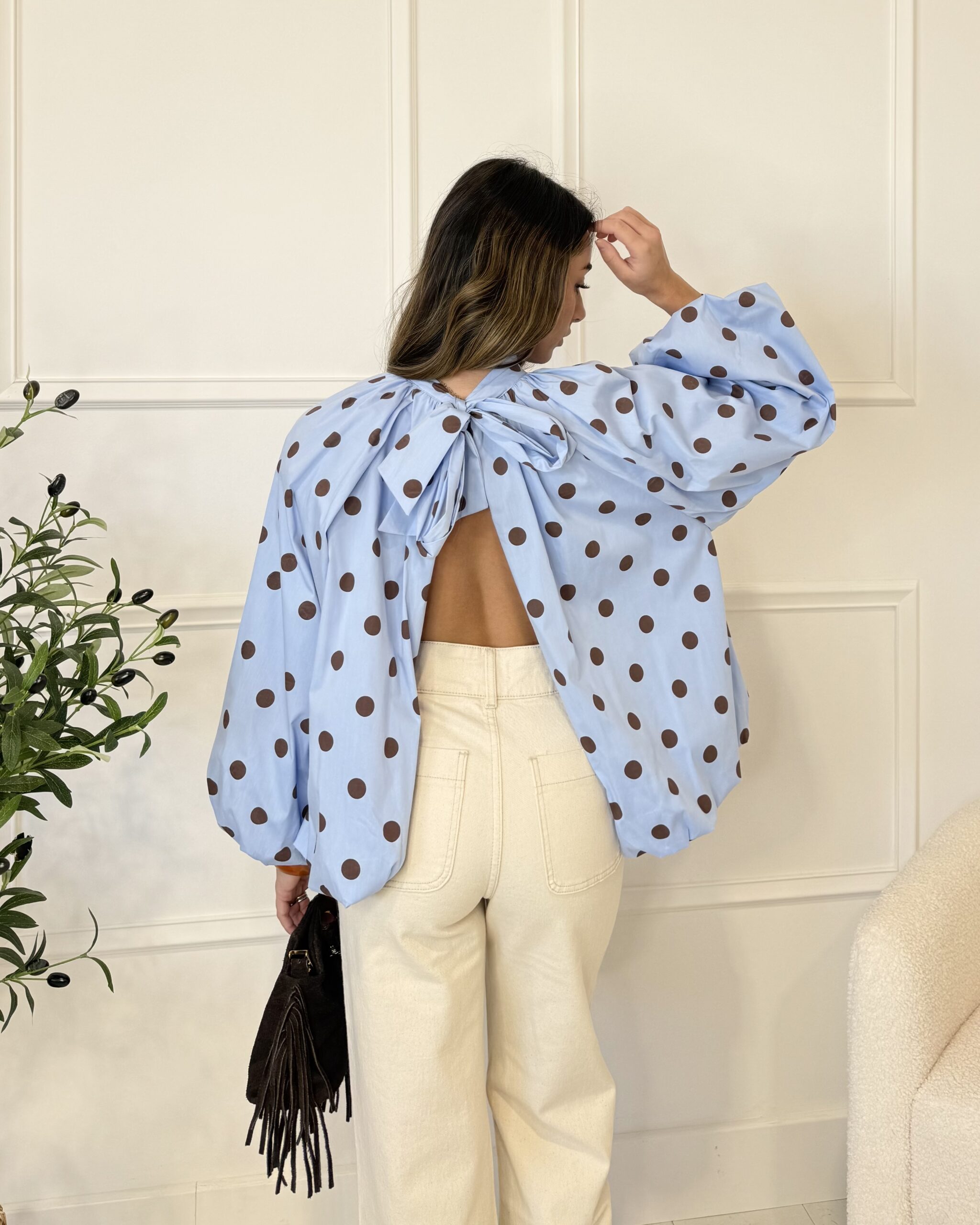 Blouse à pois manches longues dos-nu