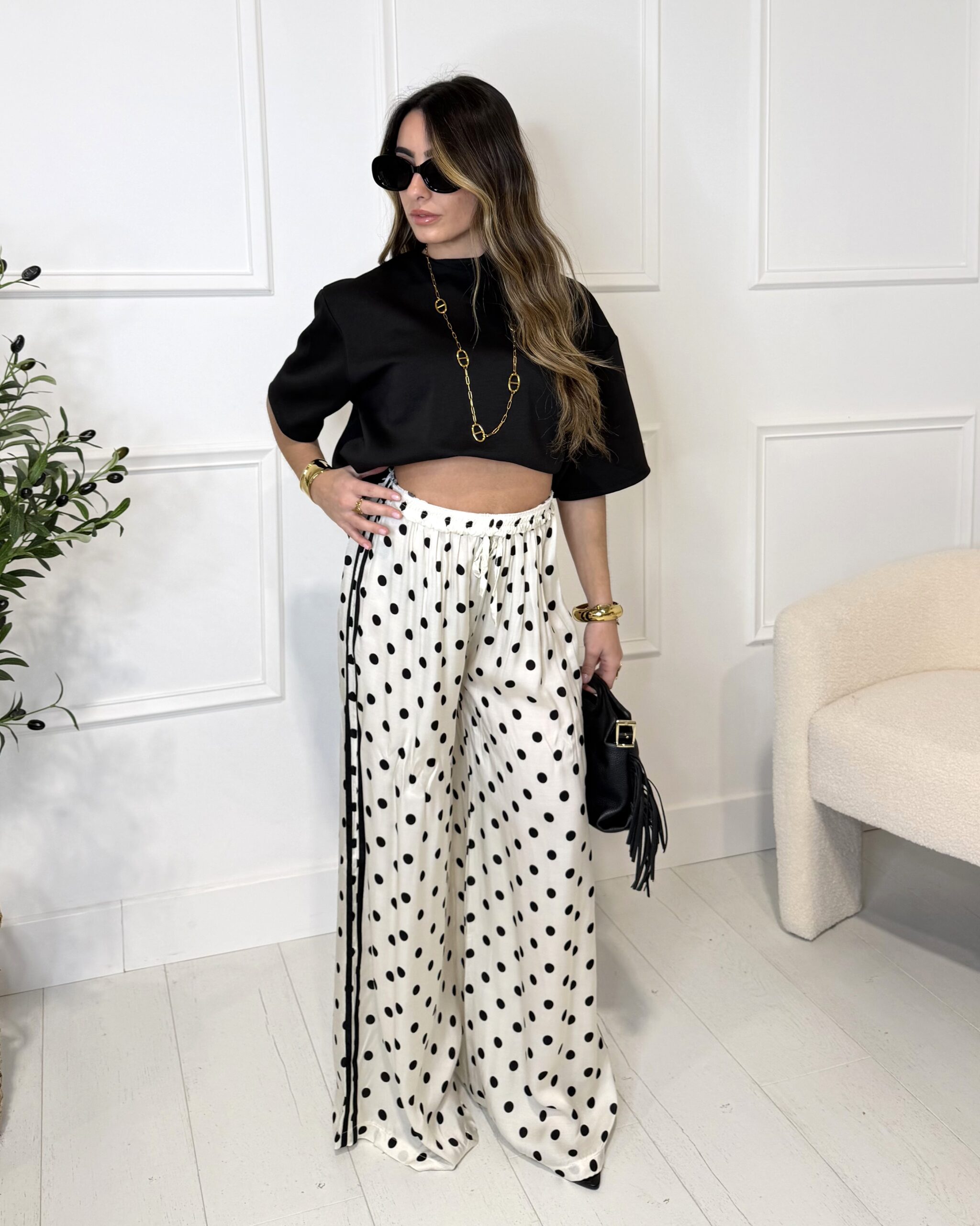 Pantalon blanc à pois fluide droit avec liens à nouer