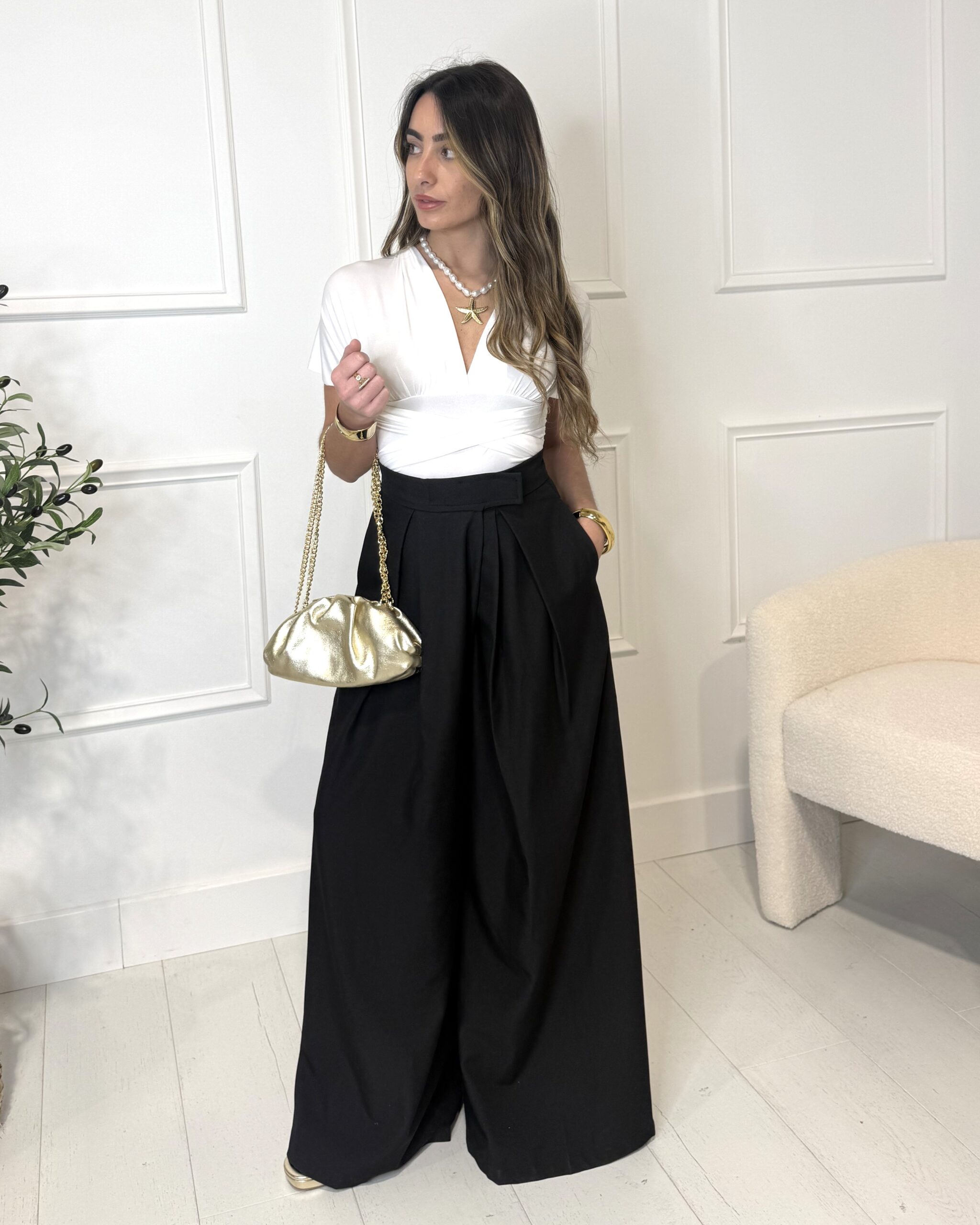 Pantalon noir ample large oversize à scratch