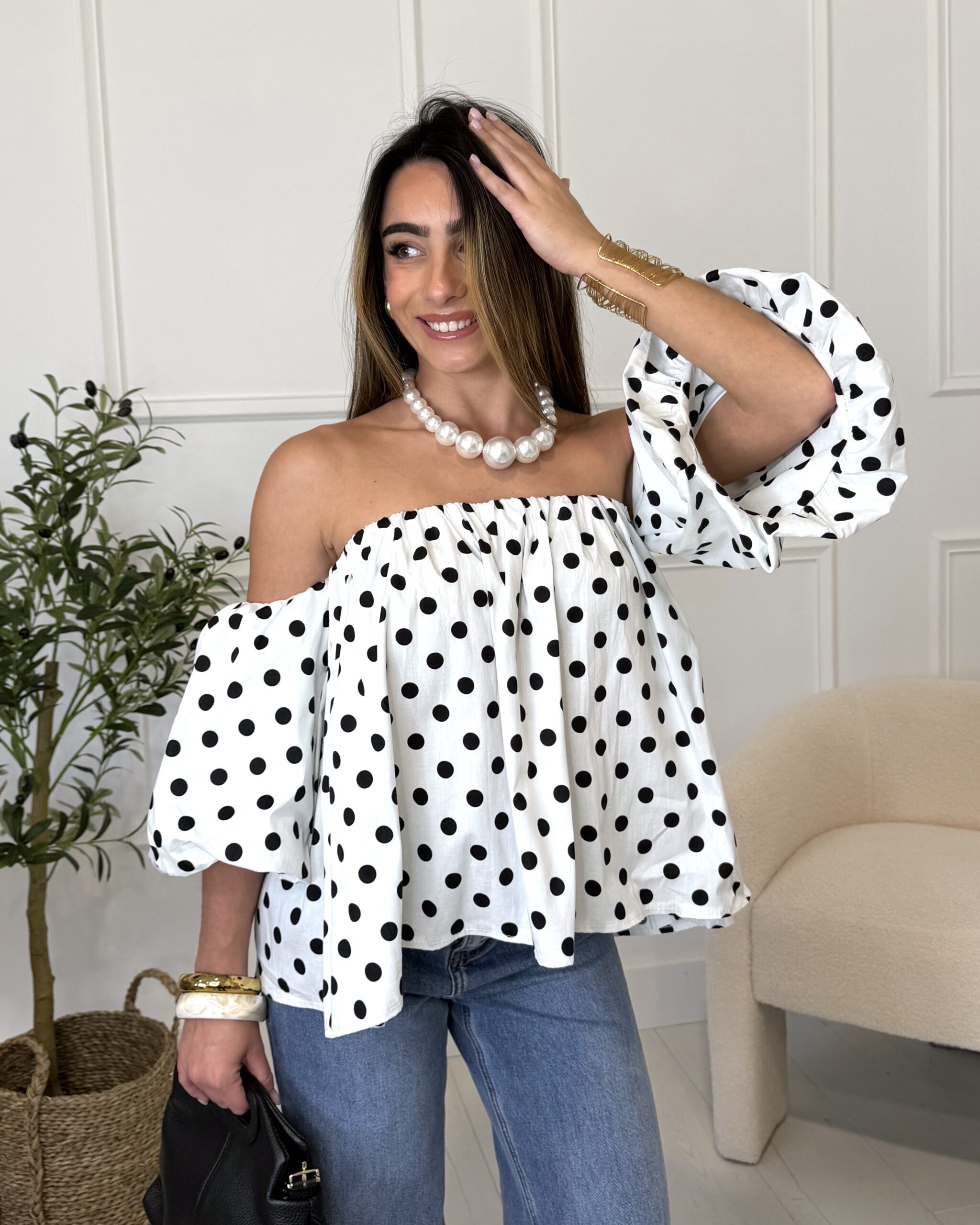 Top sans manches bandeau à manches bouffantes blanc à pois