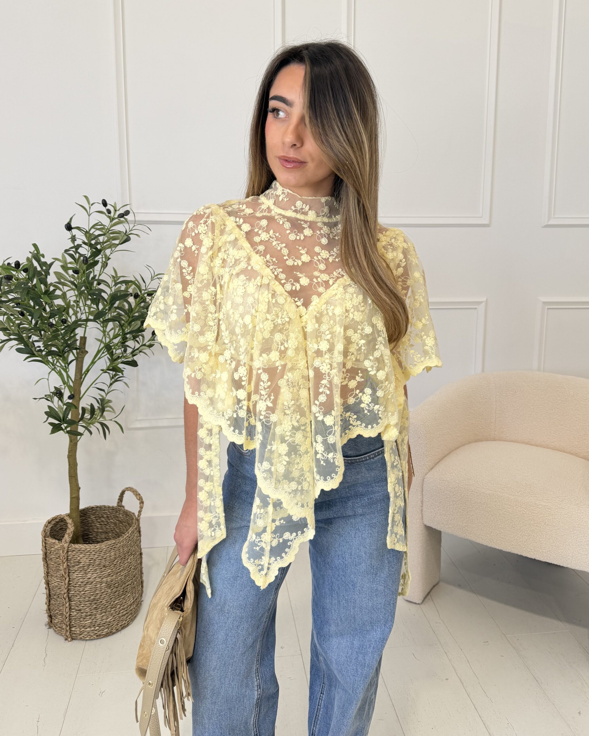 top jaune dentelle
