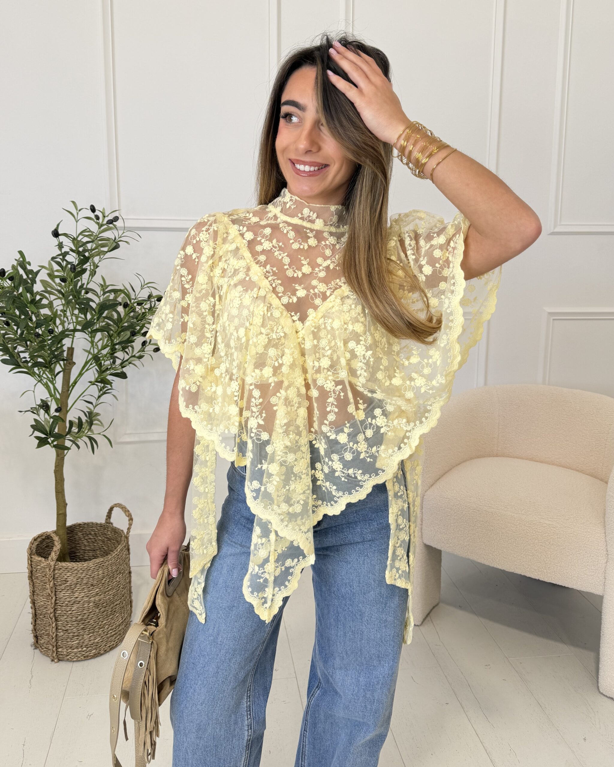 top jaune dentelle